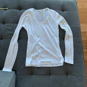 Michael Kors long sleeve V neck white tee size XS